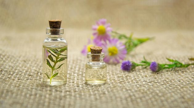 Top Beauty Benefits of Essential Oils and How to Use Them